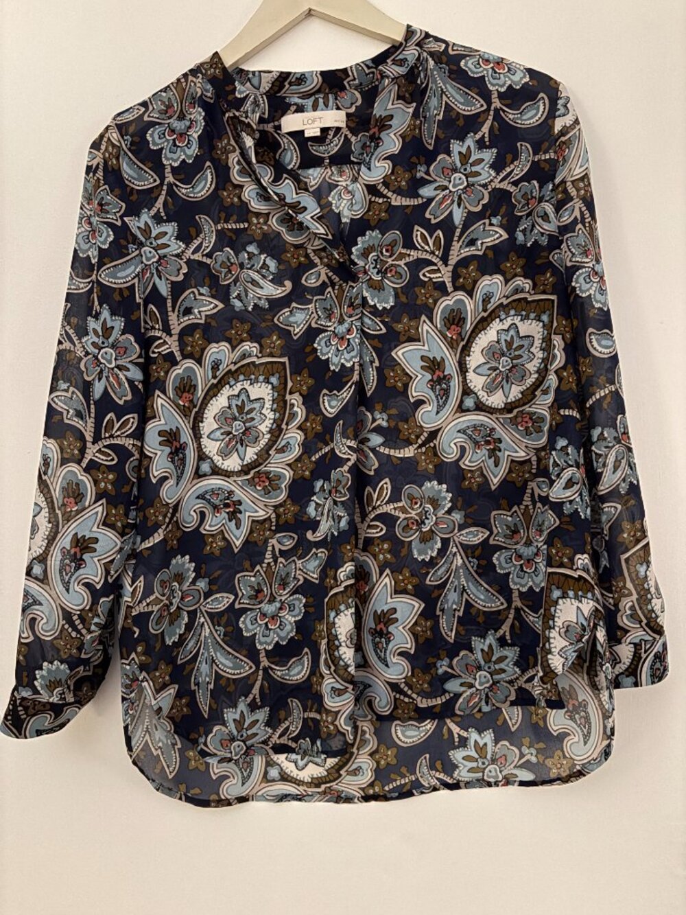 LOFT floral navy and light blue top, size large petite